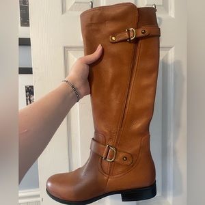 never worn brown boots